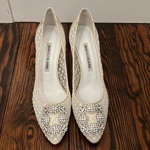 Manolo Blahnik hangisi lace pumps